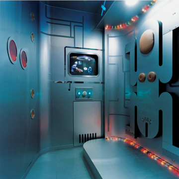 Alien Abduction Love Hotel