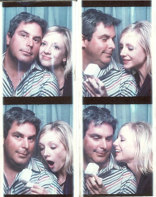 Romantic photobooth snaps - Pic 4