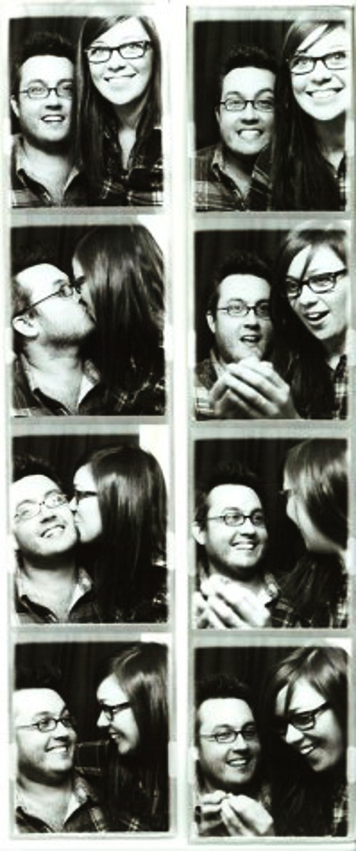 Romantic photobooth snaps - Pic 5