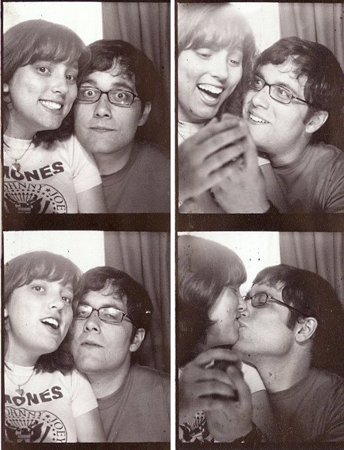 Romantic photobooth snaps - Pic 9