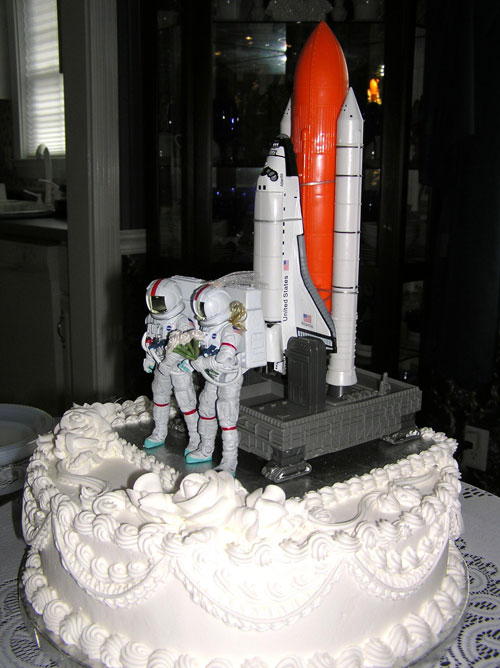 Shuttle Wedding Cake